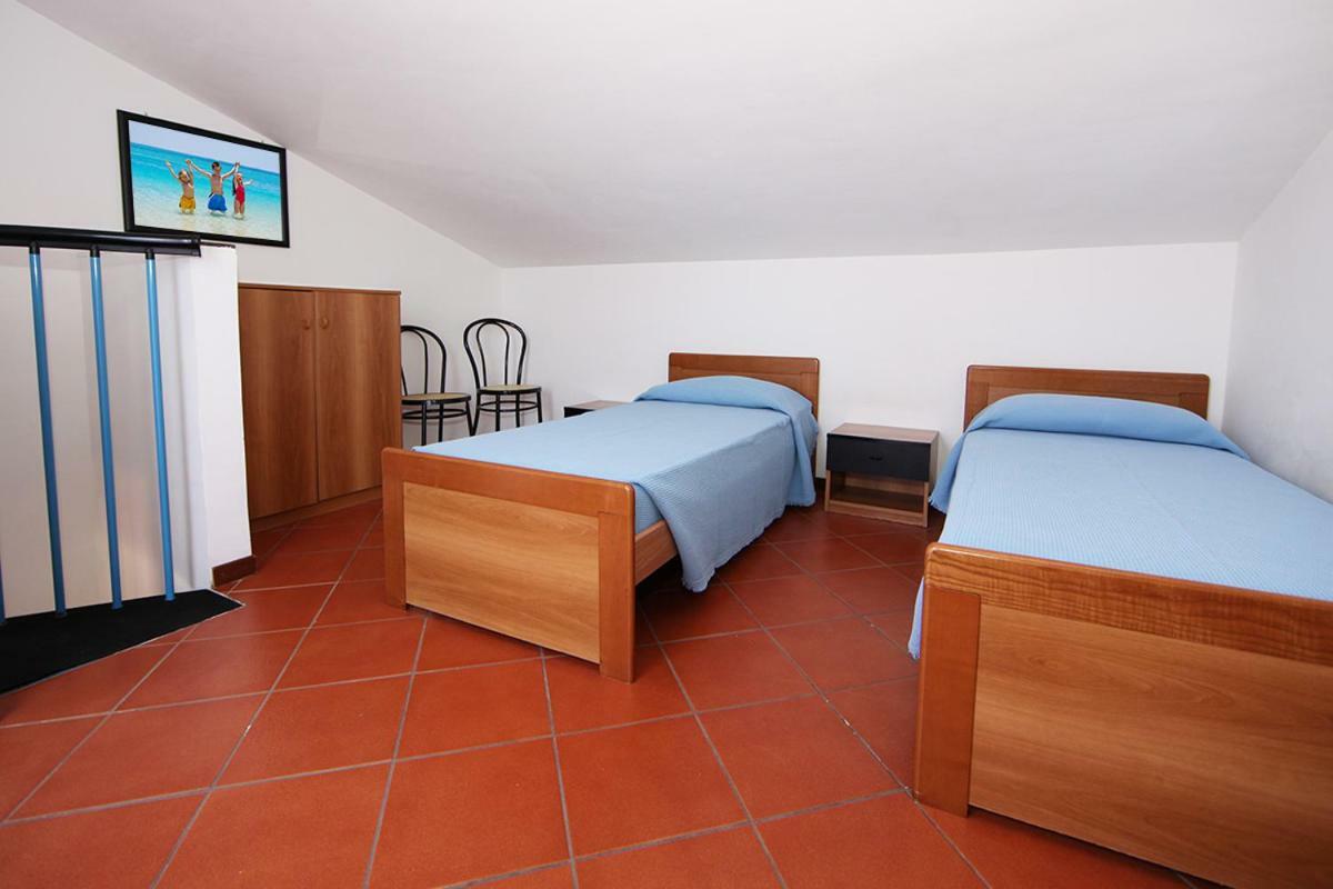 Elba Vip Aparthotel Porto Azzurro Luaran gambar