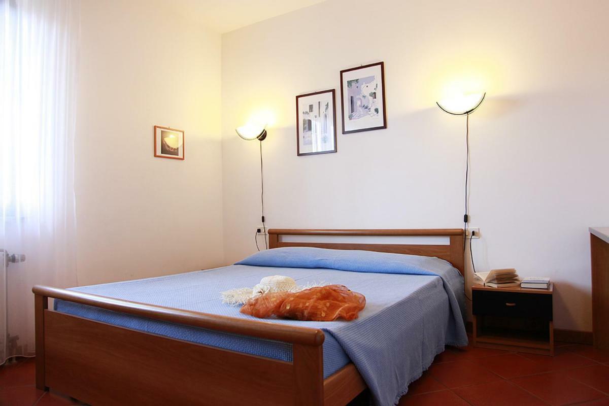Elba Vip Aparthotel Porto Azzurro Luaran gambar