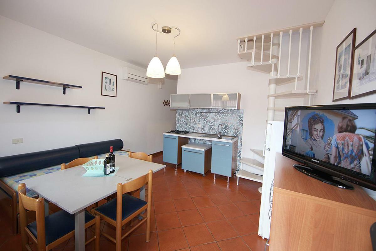 Elba Vip Aparthotel Porto Azzurro Luaran gambar
