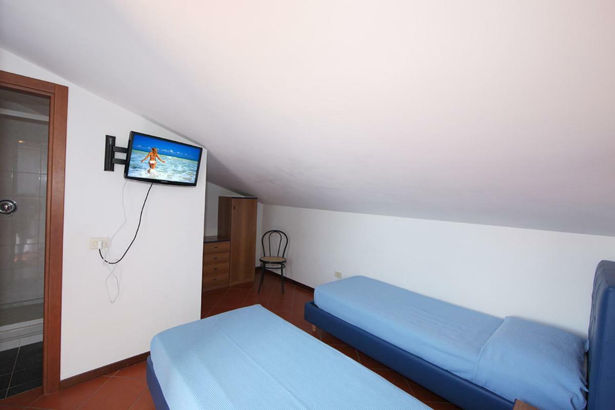 Elba Vip Aparthotel Porto Azzurro Luaran gambar