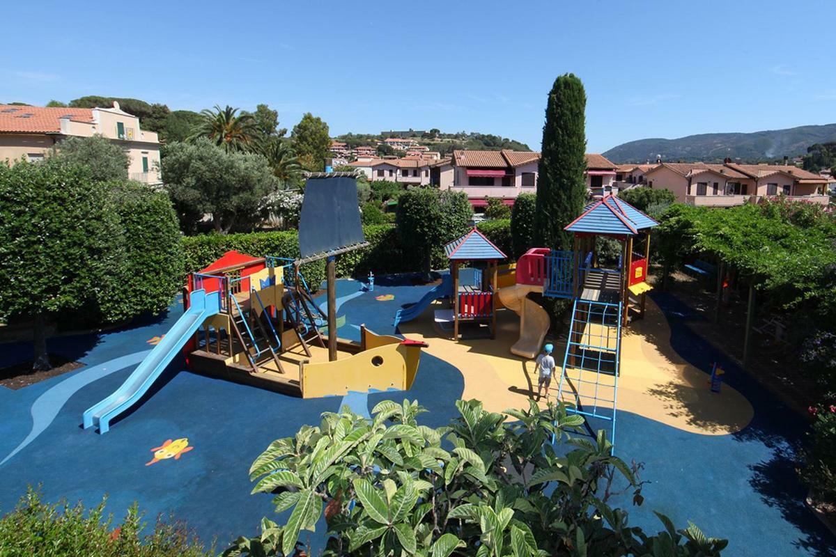 Elba Vip Aparthotel Porto Azzurro Luaran gambar