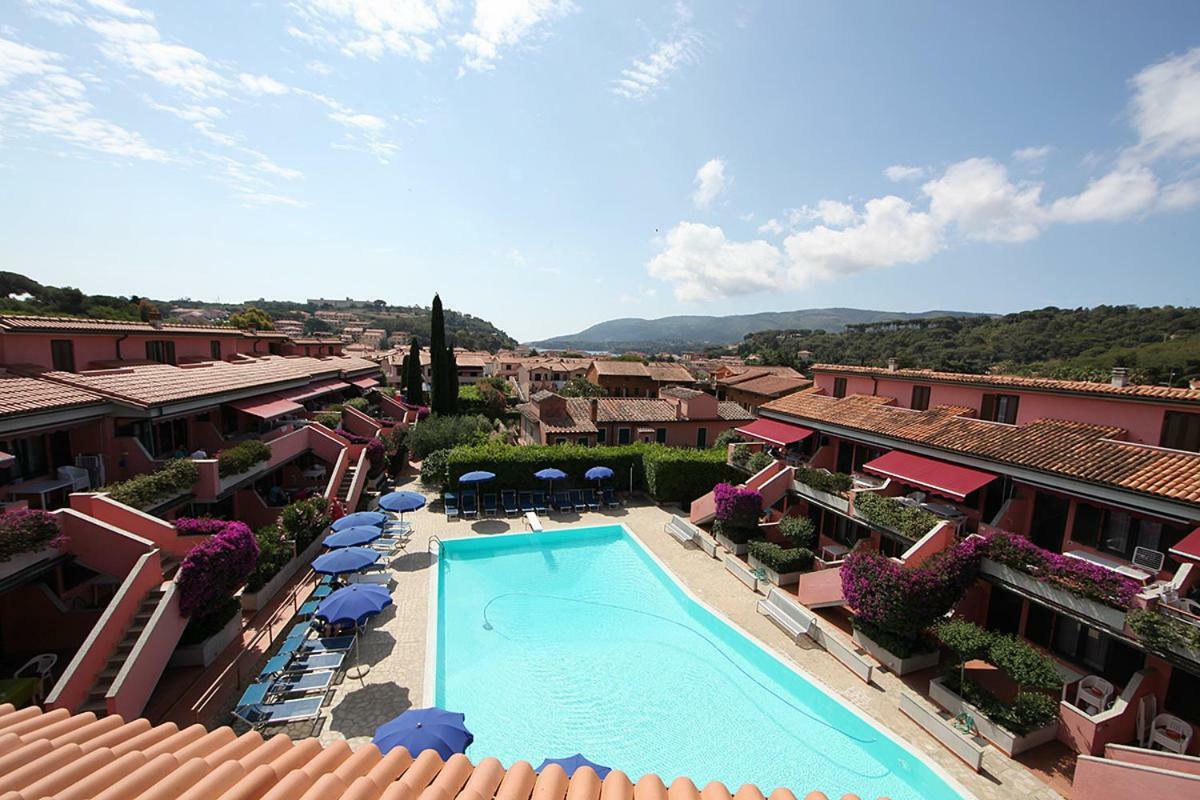 Elba Vip Aparthotel Porto Azzurro Luaran gambar